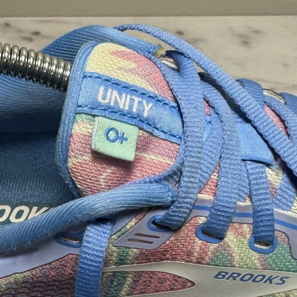 Brooks Adrenaline GTS 22 Empower Her Unity Running Shoes Women’s Size 9.5 - Picture 8 of 13